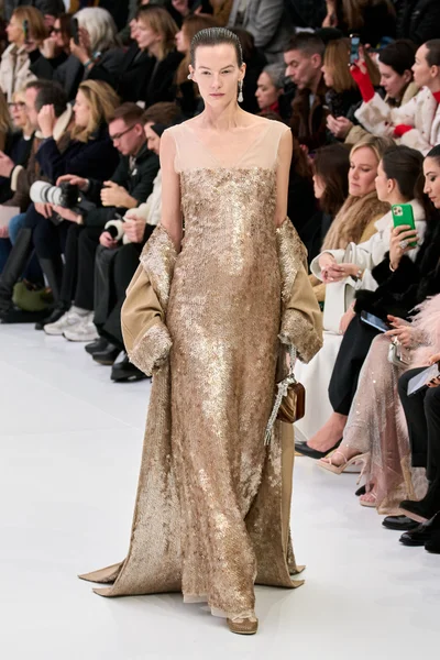 Look 7